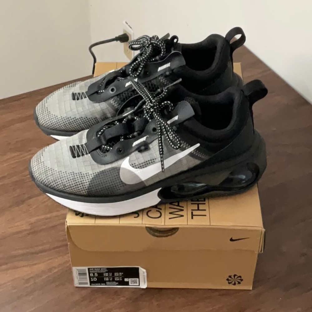 New Nike Airmax 2021 Black/White W/ Box